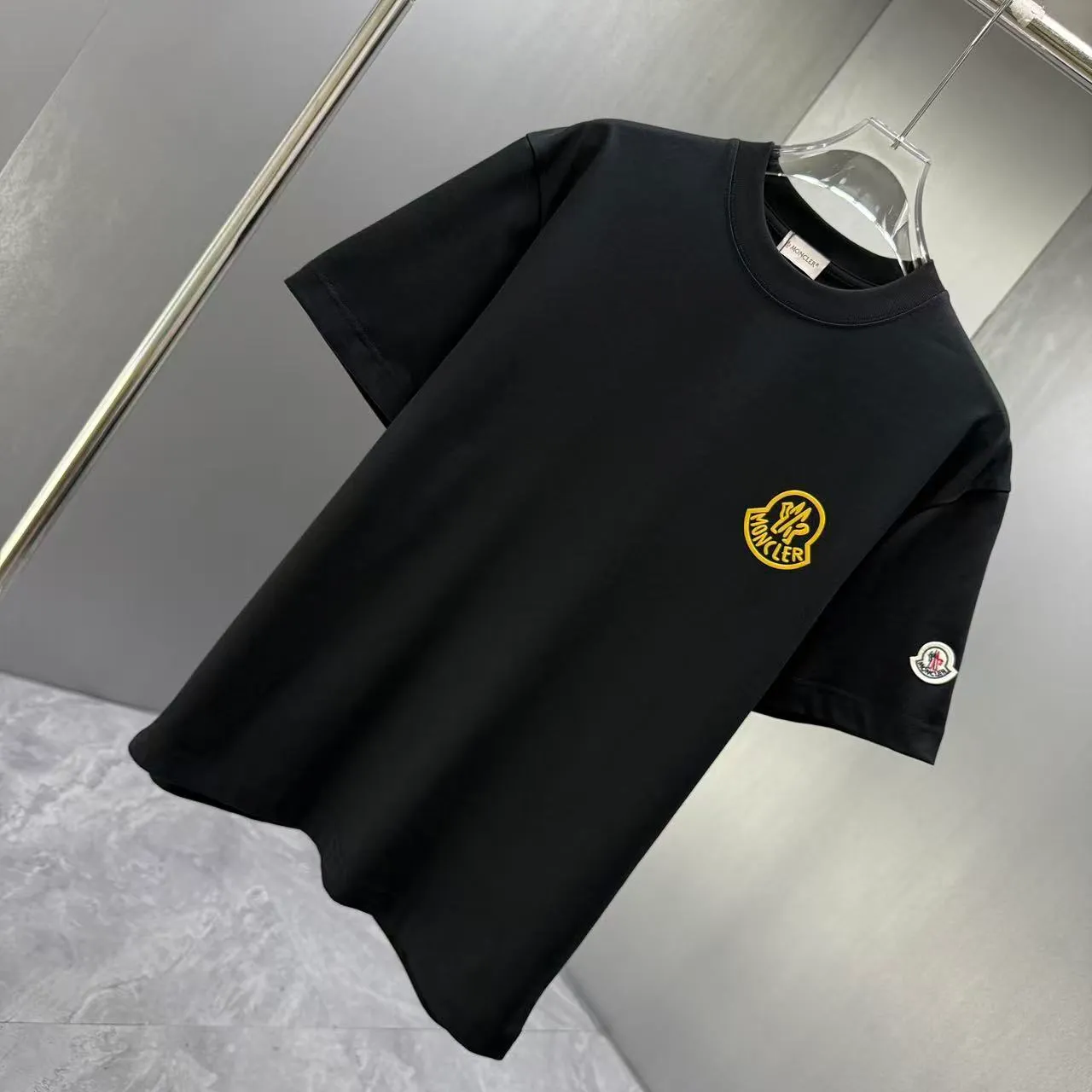 MONCL* * 2026 New Arrival T logo ：Black White Sizes：S M L XL XXL